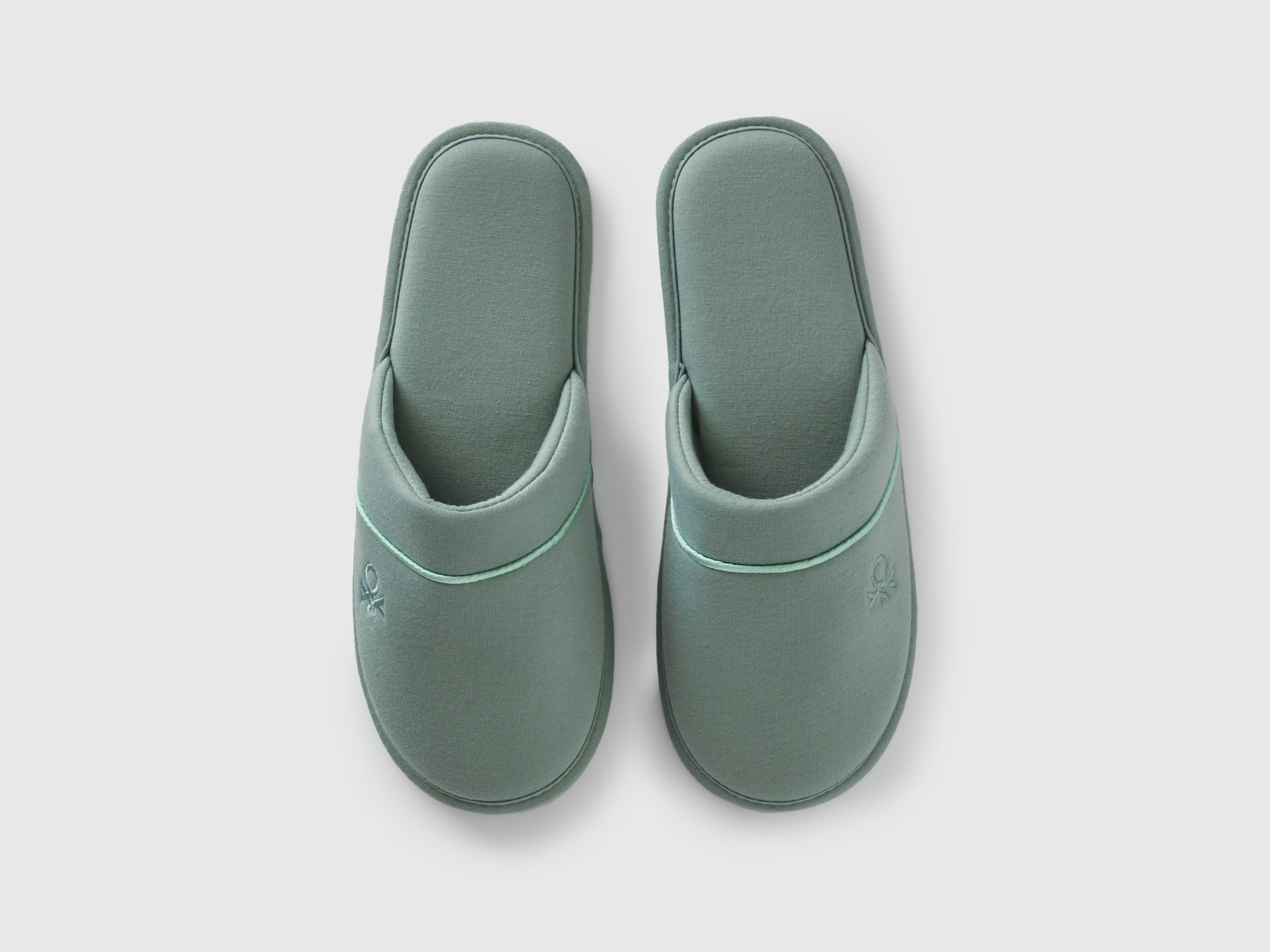 SLIPPERS image number 4